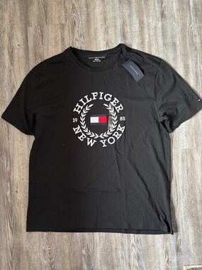 Tommy Hilfiger Black Short-Sleeve Logo Tee with Red & White Flag